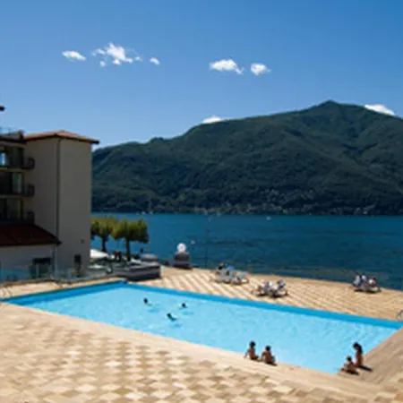 Vista Di Fantastico Pool - Happy * Maccagno