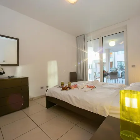 Apartment Vista Di Fantastico Pool - Happy